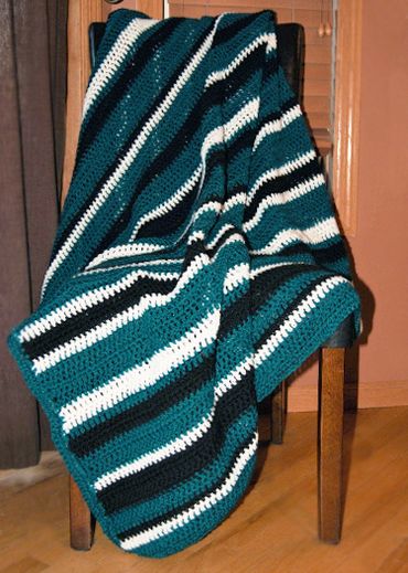 Turn Off Your Mind Blanket (Free Crochet Pattern) Striped Blanket Crochet, Crochet Blanket Black, Eagles Colors, Striped Crochet Blanket, Striped Blanket, Afghans Crochet, Crochet Blanket Afghan, Crochet Supplies, White Throw