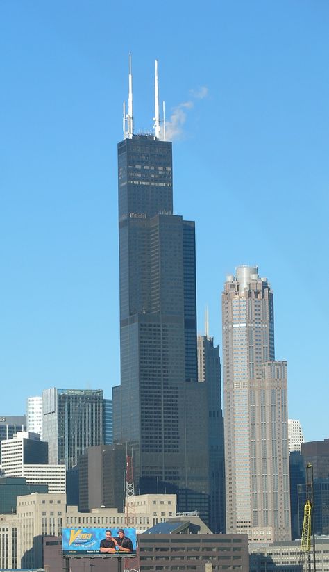 Sears Tower, Chicago - looking up to Sears tower, was the tallest building, probably not anymore Sears Tower Chicago, Willis Tower Chicago, Chicago Pictures, Milwaukee City, Sears Tower, Big Building, Chicago Usa, Chicago Travel, Architecture Building Design