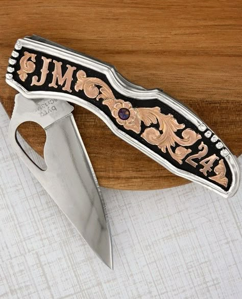 Custom Pocket Knife, Western Pocket Knife, Western Knife, Random Stuff To Buy, Knife Aesthetic, Granola Outfits, Engraved Pocket Knives, Engraved Knife, Knives Hunting