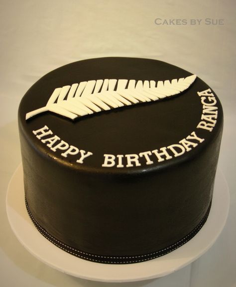 65 All Blacks Rugby Party Ideas, All Blacks Cake Rugby, All Black Rugby, Rugby Cake, Rugby Party, Rugby Birthday, Football Cakes, Rainbow Layer Cakes, Barbie Birthday Cake