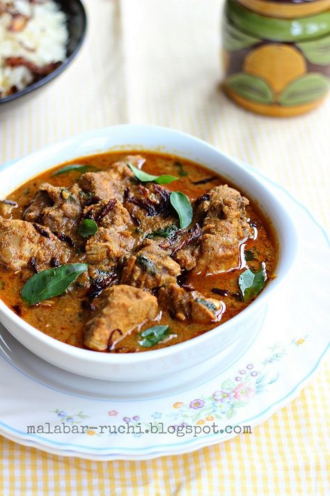 RUCHI: Kerala style varutharacha chicken curry Kerala Chicken Curry, Curry In A Hurry, Stew Chicken Recipe, Kerala Food, Fish Curry, Curry Chicken Recipes, Chicken Marinades, Chicken Curry, Indian Dishes