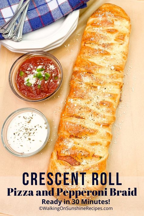 Pizza Bread With Crescent Rolls, Pepperoni Cresent Roll Recipes, Crescent Roll Supper Recipes, Croissant Roll Pizza, Crescent Roll Pepperoni Recipes, Crescent Roll Recipes Pizza Pepperoni, Pizza Cresent Rings Recipes, Crescent Dough Pizza, Cresent Pizza Roll Ups