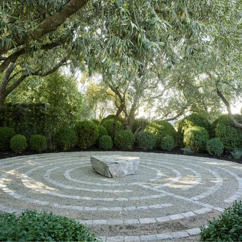 Modern Gardens: Ideas & Inspiration | Garden Design Influences | Paving Direct Andrea Cochran, Garden Composition, Meditation Circle, Drought Tolerant Grass, Labyrinth Garden, Mediterranean Gardens, Labyrinth Design, Meditation Area, Landscaping Images