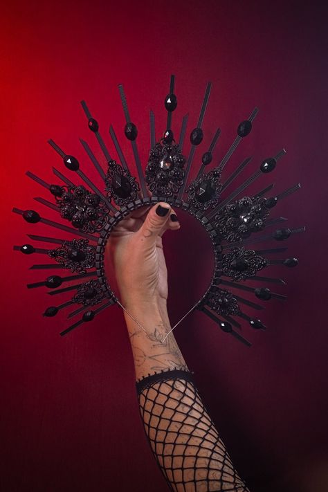 Black Halo Crown Gothic Wedding Crown Gotch Finger Bracelet Evil Queen Vampire Headpiece Witch Headpiece Day of the Dead Halloween Costume - Etsy Vampire Headpiece, Dragon Headpiece, Vampire Crown, Witch Headpiece, Black Halo Crown, Headpiece Halo, Gothic Headdress, Queen Vampire, Witch Crown