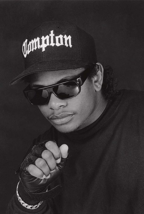 90s Rappers Aesthetic, 90s Rappers, Gangster Rap, Eazy E, Hip Hop Classics, Gangsta Rap, Civil Rights Movement, Celebrity Portraits, Hip Hop Rap