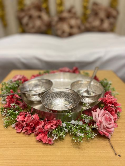 Jain Parna Thali Decor with Florals #jainparna #floralthali #floral #flowers #decor Jain Parna Decoration, Jain Decoration At Home, Jain Parna Decoration At Home, Jain Diksha Decoration, Indian Decor, Flowers Decor, Home Items, Floral Flowers, Diwali