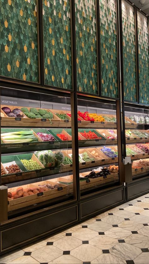 #harrods #uk #london #aesthetic #vegetables #grocery Fancy Grocery Store, Harrods Aesthetic, London Grocery Stores, Magical Britain, Grocery Store Aesthetic, Vegetables Grocery, Tropical Aesthetic, London Cafe, Harrods London