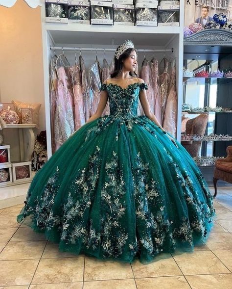 Dark Green Quinceanera Dresses Off The Shoulder, Dark Green Qinsenara Dresses, Emerald Green Quincena Dress, Emerald Green Quncie Dresses, Quencinera Dresses Green, Emarld Green Quinceanera Dresses, Dark Green Dress Quinceanera, Jade Green Quinceanera Dresses, Dark Green 15 Dresses Quinceanera