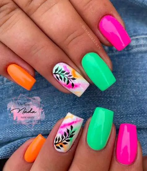 35 Bright Summer Nail Ideas Bright Gel Nails, Neon Coral Nails, Summer Nails Neon, Bright Summer Nails Designs, Bright Nail Art, Bright Nail Designs, Beach Nail Designs, Summer Nail Ideas, Bright Summer Nails