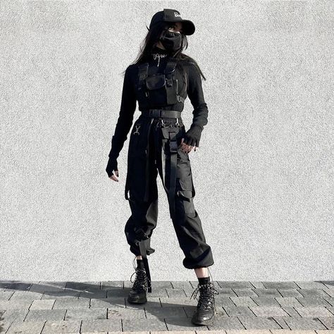 Warcore Aesthetic, Female Biker Outfit, Tech Wear Women, Techwear Outfits Women, Techwear Female, Tech Wear Aesthetic, Female Techwear, Duty After School, Techwear Women