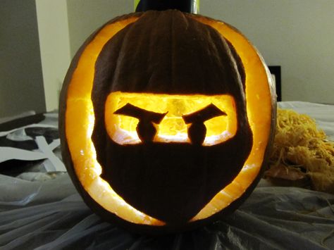 LEGO Ninjago #ThinkGeekoween Ninjago Pumpkin Carving, Ninja Pumpkin Carving, Themed Pumpkin Carving Ideas, Lego Pumpkin Carving, Boy Pumpkin Carving Ideas, Ninjago Pumpkin, Ninja Pumpkin, Lego Pumpkin, Pumkin Decoration