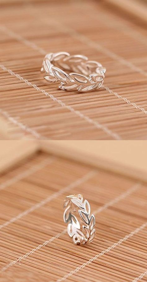 Silver Leg Rings For Women, Jodve Design Silver, Leg Finger Ring Silver, Leg Ring Silver, Mettelu Designs Silver, Ring Designs Silver, Leg Finger Ring, Ring Design Silver, Olive Ring