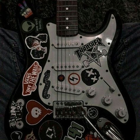 Give credit @haditogringo IG: @haditogringo @threadslater Dark Aeshetıc, Musik Aesthetic, Gitar Vintage, Rock Aesthetic, Rockstar Aesthetic, Guitar Obsession, Fotografi Vintage, Cool Electric Guitars, Dark Grunge