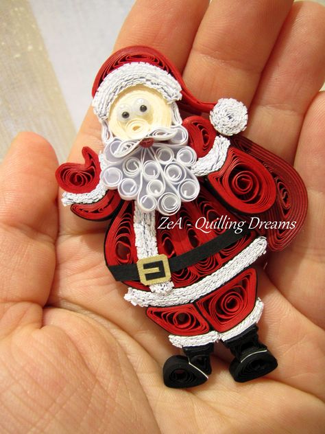 Quilled Santa Paper Quilling Tutorial, Paper Quilling For Beginners, Paper Quilling Cards, Paper Quilling Jewelry, Quilling Christmas, Quilling 3d, Paper Quilling Patterns, Quilled Paper Art, Quilled Creations