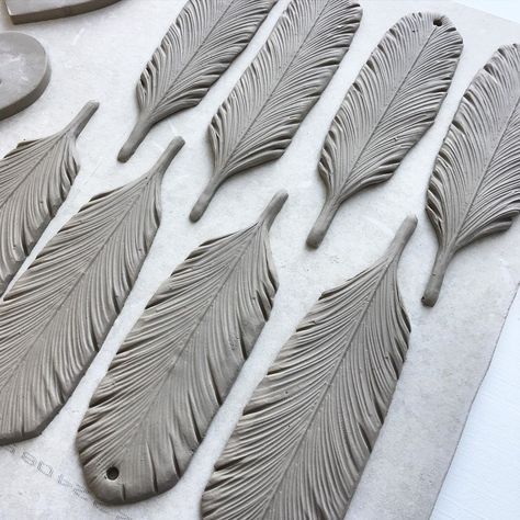 Michelle Bow - Art By Design on Instagram: “More feathers in the making. These will be available soon from @mixtnz 😃👍💚. . . . . #nzmade #nzpottery #huia #huiafeather #nzceramics…” Pottery Feathers, Carved Pottery, Awesome Houses, Bow Art, Pottery Ideas, Clay Pottery, House Stuff, Ceramic Sculpture, Feathers