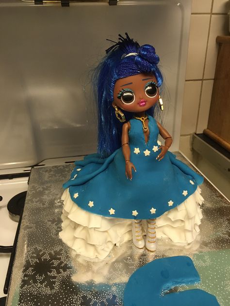 Lol Doll Theme Cake, Cupcake Squad Lol Omg, Omg Dolls Fierce, Custom Lol Omg Dolls, Cake Lol, Lol Omg Fierce Dolls, Lol Omg, Doll Cake, Crystal Stars