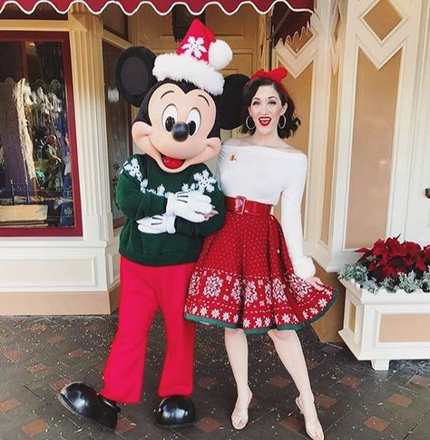 If I had a Christmas card this year, it would probably be this. ❤️❤️ I just love Mickey in his festive holiday winterwear. Dapper Day Christmas, Disney Christmas Dapper Day, Christmas Dapper Day Outfits, Vintage Disneyland Outfits, Disney Christmas Outfits Women, Christmas Disneybound, Christmas Disney Outfits, Jollywood Nights, Dapper Disney