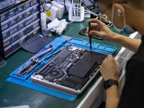 MacBook Pro repair at Mac Infinity Sinagpore. Full range of Apple product repair service, etc , #iphonerepairsingapore #macbookrepairsingapore #Applerepairsingapore #applewatchrepair #macrepairnearme #macbookscreenreplacement #macbooklcd #macbookbatteryreplacement #macbooktrackpad #macbooklogicboard #macbookmotherboardrepair #macservice #istudio #applestore #appleservice #applesingapore Apple Repair, Macbook Repair, Ipad Repair, Apple Macintosh, Apple Service, Iphone Repair, Screen Replacement, Drop Off, Apple Store