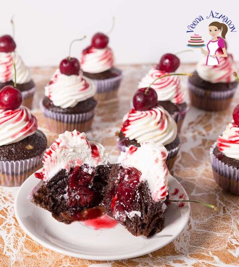 Cherry Filling For Cupcakes, Cherry Cordial Cupcakes, Cherry Filled Cupcakes, Cake Mix Cherry Pie Filling, Chocolate Covered Cherry Cupcakes, Filling Cupcakes, Fluffy Chocolate Cupcakes, Cherry Cupcakes Recipes, Chocolate Cherry Cupcakes