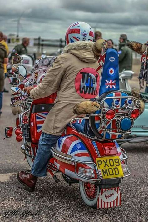 Mod Vespa, Mod Culture, Day Trip From London, Honda Ruckus, Mod Scooter, Vespa Px, Mod Look, Moto Scooter, Lambretta Scooter