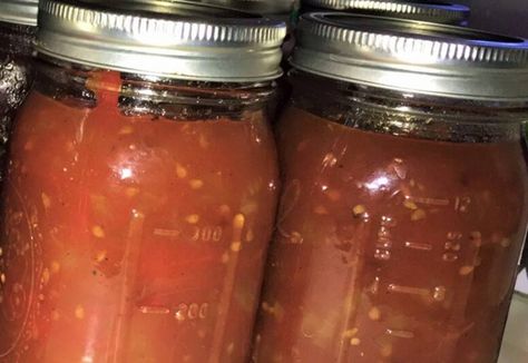 Grandma’s tomato relish Tomato Relish Recipe, Australia Recipes, Green Tomato Relish, Canning Pressure Cooker, Canning Granny, Onion Chutney, Relish Recipe, Mustard Powder, Tomato Relish