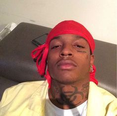 #cute #boy #boyfriend #skimask #necktattoo #tattoo #red #durag Yung Bratz, Slump God, Quote Happy, Cute Black Guys, Slumping, Cute Rappers, Rap Artists, Ski Mask, Thug Life