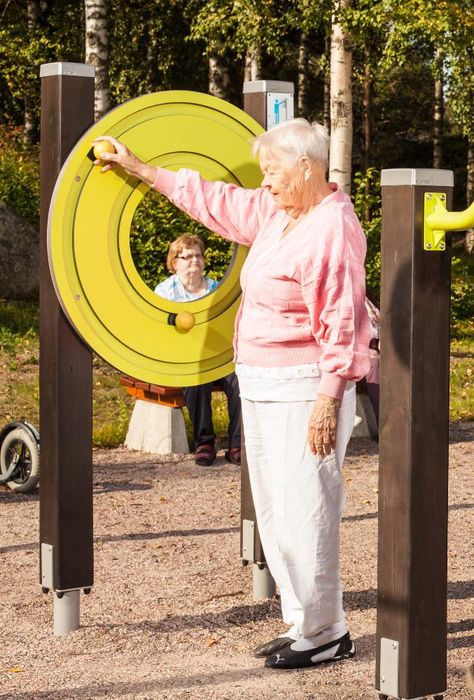 SHOULDER WHEEL | Lappset Group | The world of playgrounds and sports Modern Playground, Adult Playground, Shoulder Mobility, Parks Furniture, Park Equipment, Playground Design, Water Toys, Nursing Home, Fitness Equipment