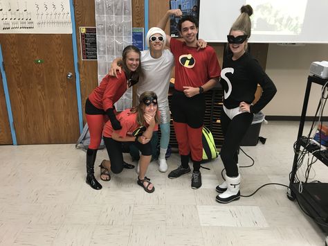 Homecoming Spirit day-  Heros Vs. Villains  The incredibles and syndrome Hero's Vs Villains Spirit Week, Hero Vs Villian Spirit Week, Old Lady Costume, Homecoming Spirit, Spirit Week Outfits, Mad Tea Parties, Week Outfits, Crazy Hat Day, Party Queen