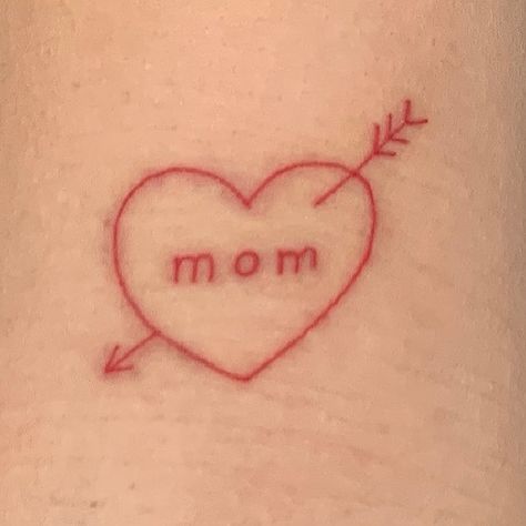 Laini Ozark on Instagram: “💘” Laini Ozark, Small Dope Tattoos, Red Ink Tattoos, Stylist Tattoos, Tattoo Bracelet, Cool Small Tattoos, Poke Tattoo, Line Art Tattoos, Discreet Tattoos