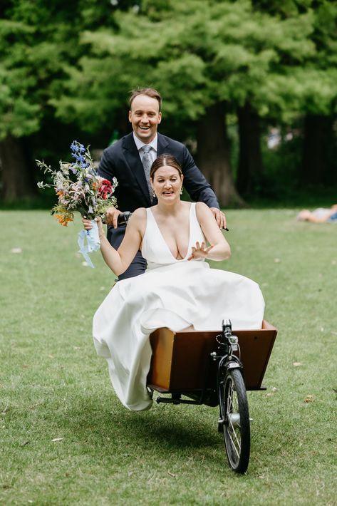 Wedding Bike, Bike Wedding, Bicycle Wedding, Art Of Love, Wedding Fun, Cargo Bike, Wedding Shots, Our Wedding Day, Wedding Photoshoot