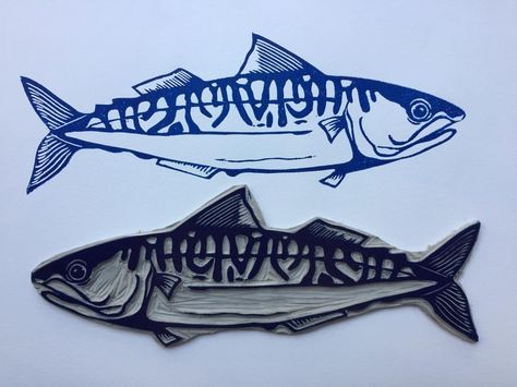 Simple but effective #linocut #linoprint #printmaking #mackerel #print Lino Block Printing, Lino Printing Ideas, Linocut Prints Simple, Fish Lino Print, Pencil Case Ideas, Lino Print Ideas, Lino Inspiration, Textiles Gcse, Linocut Ideas