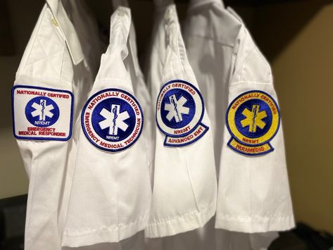 Scrub Ideas, Emt Uniform, Fire Medic, Nurse Inspiration, Emergency Department, Future Career, Aesthetic Women, School Motivation, Paramedic