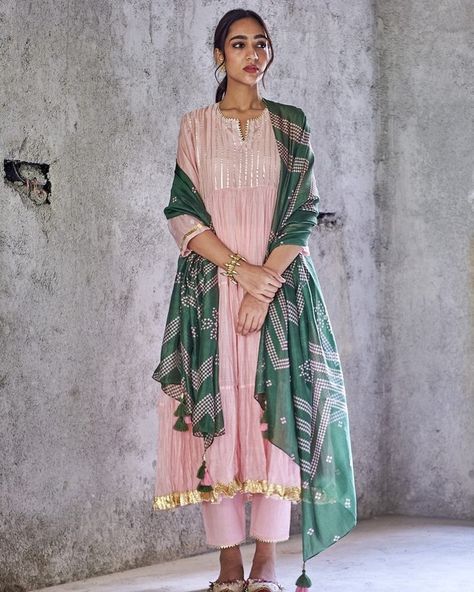 As the festivities are right around the corner, indulge in fine elevated light festive wear from #ShivaniBhargava and #MaisonShefali with intricate embroidery on fine silks, cottons and chanderis in classic hues and contemporary silhouettes. #fashioneditindia #elegance #fashion #fashionista #clothing #kurtaset #cotton #festive #womensclothing #traditional Khatwork Kurti, Chanderi Anarkali, Easy Clothing, Pink Anarkali, Indian Designer Suits, Desi Wear, Simple Kurta Designs, Gota Work, Long Kurti Designs