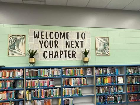 Nonfiction Library Displays, Moody Classroom, Reading Bulletin Boards Middle School, Middle School Library Decorating Ideas, Library Decorating Ideas Elementary, Middle School Library Bulletin Boards, Library Display Ideas, Library Bulletin Board Ideas, Welcome To The Library