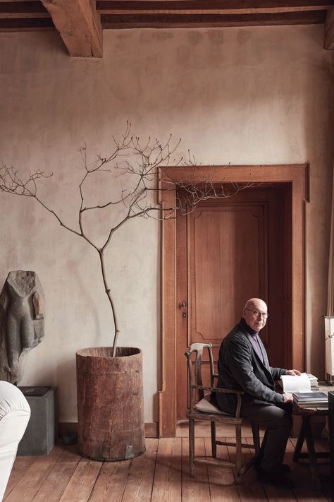 Axel Vervoordt Axel Vervoordt, Cradle Of Civilization, Timber Panelling, Vogue Living, 12th Century, House Tour, Japanese Artists, 인테리어 디자인, Kanye West