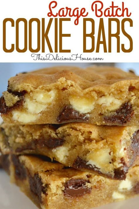 Large Batch Cookie Bars have an entire bag each of white chocolate and chocolate chips! Don't miss this easy recipe for moist and delicious cookie bars that are tasty and simple cookie dessert to feed a crowd! #largebatchcookiebars #chocolatechipcookiebars Bar Cookies Recipes For A Crowd Sheet Pan, Sheet Pan Bars For A Crowd, Large Batch Baking, Easy Desserts For A Crowd Finger Food, Sheet Cookies Recipe, British Cakes, Bbq Dessert, Cookie Bars Easy, Simple Cookie