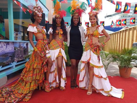 Antigua and Barbuda 🇦🇬 Women in Caribbean Connection Jamaican Dress, Traditional Dresses African, Caribbean Dress, Jamaican Clothing, Caribbean Outfits, Caribbean Fashion, Caribbean Queen, Jamaican Culture, Caribbean Carnival