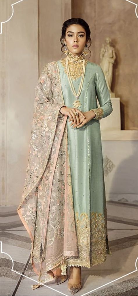 Suits For Newly Wed Bride, Newly Wed Indian Bride Look, Indian Bride Look, Embroidery Designs For Kurtis, Designs For Kurtis, Ideas For Embroidery, Shadi Dresses, Nikkah Dress, Pakistani Couture