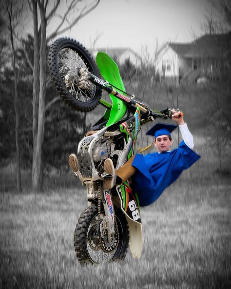 Senior Picture Ideas Motocross, Senior Dirt Bike Pictures, Atv Senior Pictures, Motorcycle Graduation Pictures, Dirt Bike Graduation Pictures, Motocross Senior Pictures, Dirtbike Senior Photos, Dirtbike Photo Shoot, Senior Pictures With Motorcycle