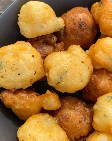 Everyday_Foodie’s Instagram post: “Pungulu is the perfect snack on a rainy freezing day 🤤 . . . . . . . . #southindiancuisine #southindianfood #southindian #foodie…” Rainy Food, Food Snacks, South Indian Food, Tater Tot, Frozen, Snacks, Instagram Post, Ethnic Recipes, Instagram Posts