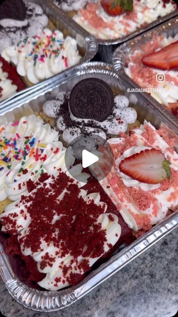 Jaida Brown on Instagram: "🚨 AVAILABLE THIS THURSDAY 🚨  Don’t WALKKKKK , RUNNNNNN 🥳🥳🥳 • • • • • • #trendsetter#sampler#cake#pans#phillybaker" Mini Cake Pan Ideas Christmas, Cake Charcuterie Board, Mini Cake Pan Ideas, Mini Cake Ideas, Mini Loaf Cakes, Sweets Ideas, Mini Cake Pans, Loaf Cakes, Sampler Box