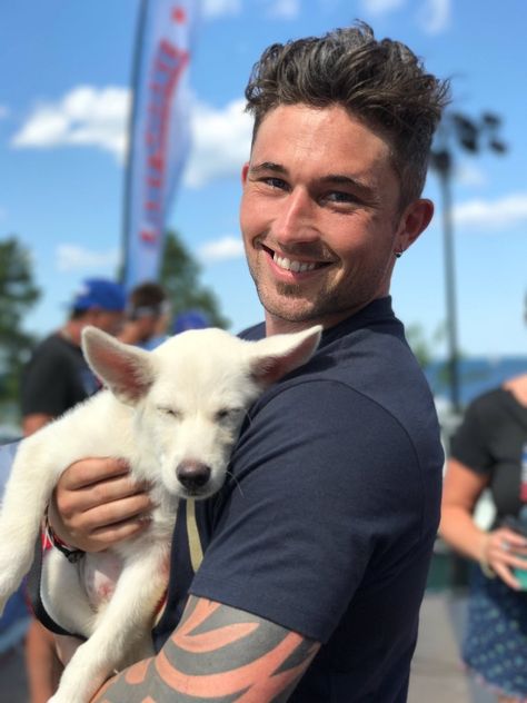 Michael Ray's new puppy Wrigley :) So cute :) Michael Ray, Male Country Singers, Shitzu Puppies, Country Strong, Cockapoo Puppies, French Bulldog Puppy, Dog Care Tips, Puppies Funny, Country Men