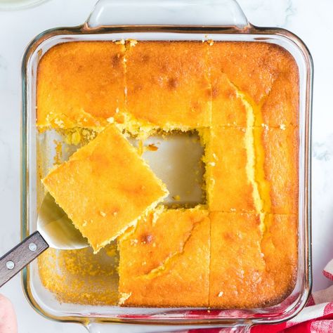 The BEST Jiffy Cornbread - Top Recipes Best Jiffy Cornbread Recipe, Moist Jiffy Cornbread, Sweet Jiffy Cornbread, Creamy Corn Bread, Meal Sides, Jiffy Recipes, Easy Homemade Cornbread, Baked Muffins, Barbecue Ideas