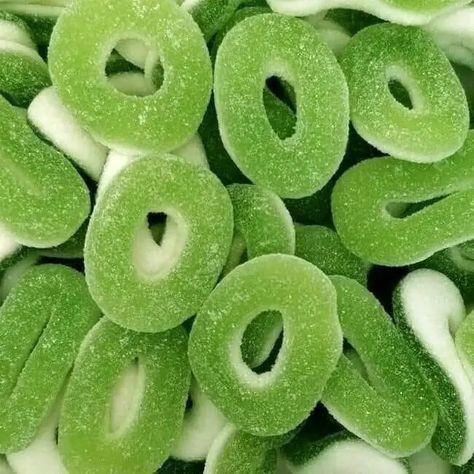 Dark Green Aesthetic, Green Queen, Green Candy, Yummy Comfort Food, Green Theme, Greens Recipe, Peach Rings, Gummy Candy, Green Apple