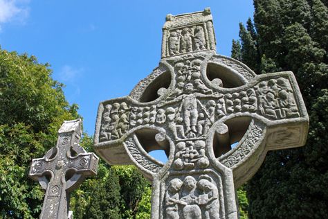 Monasterboice Cross Dublin Day Trips, Hill Of Tara, Celtic Symbols And Meanings, Christian Imagery, Celtic Shield, Irish Cross, Ireland Travel Tips, Heritage Day, Dublin Travel