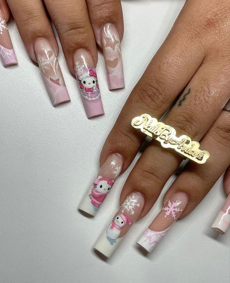 Gingerbread Hello Kitty Nails, Christmas Cartoon Nails, Hime Gyaru Nails, Pink Gingerbread Nails, Kawaii Christmas Nails, Hello Kitty Christmas Nails, Pie Nails, Hello Kitty Nail Art, Aesthetic Nail