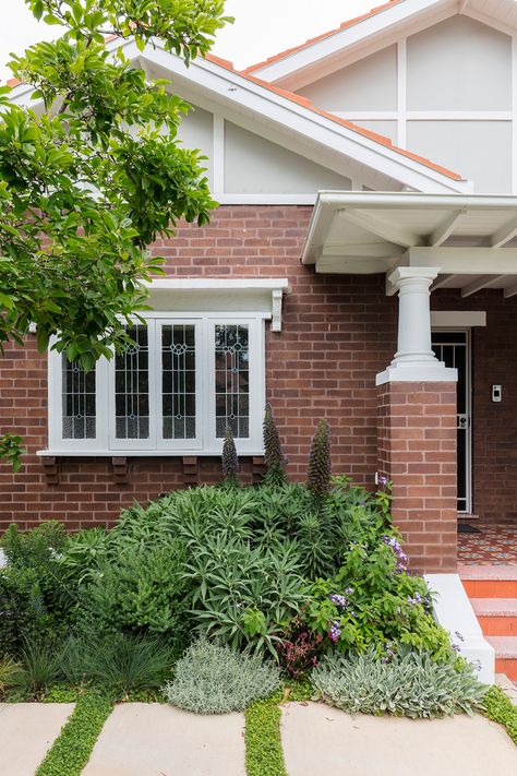 Edwardian House Extension, Exterior Red Brick House, Brick Bungalow Exterior, California Bungalow Exterior, Edwardian House Exterior, Edwardian Renovation, Clinker Brick House, 1950 House, Ground Floor Extension