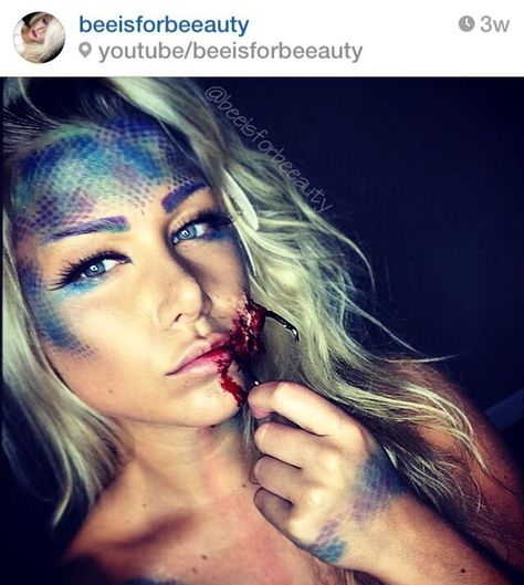 Hooked Mermaid Halloween makeup tutorial #beeisforbeeauty http://youtu.be/QqYoQFUTmI4 Mermaid Halloween Makeup, Scary Mermaid, Ariel Halloween, Mermaid Makeup Halloween, Makeup Zombie, Meme Costume, Halloween Make-up Looks, Mermaid Halloween, Special Fx Makeup