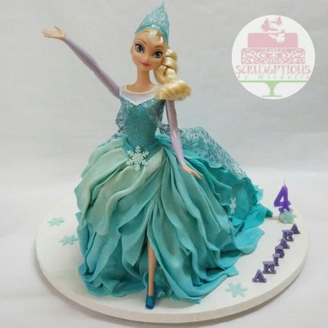 Walking Elsa doll cake - Cake by Michelle Chan Frozen Doll Cake, Elsa Doll Cake, Elsa Torte, Fantasy Cakes, Elsa Cake Frozen, Cake Frozen, Dolly Varden, Elsa Cake, Pop Cakes