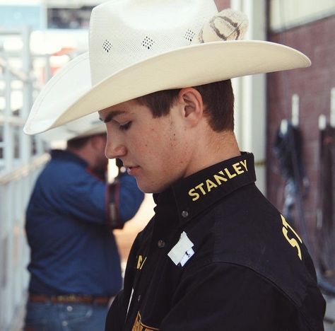 Jess Lockwood, Pbr Bull Riders, Horse Back Riding, Professional Bull Riders, Rodeo Cowboys, Rodeo Life, Estilo Country, Cowboy Up